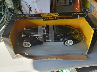 1935 Auburn 851 Speedster Convertible - Black Die Cast 1:18 American Muscle ERTL