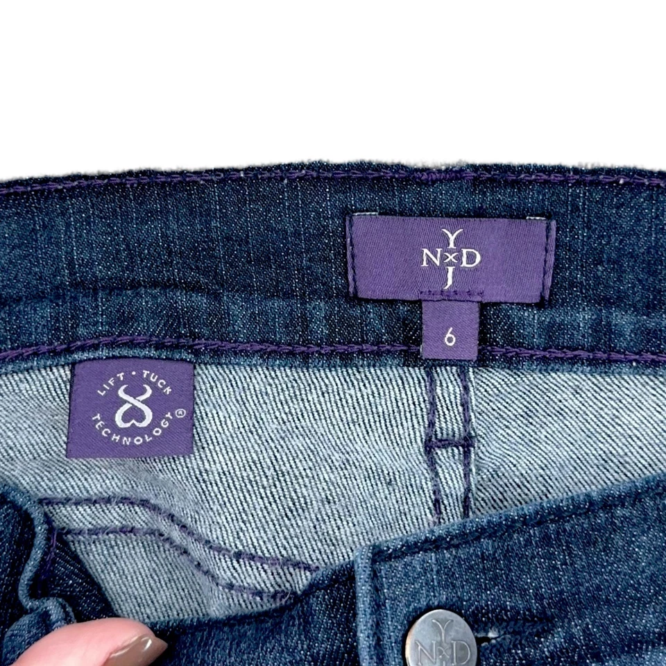 NYDJ Women's Dark Wash Denim Ankle Slit Hem Cropped Jeans Size 6 - Image 3 of 4