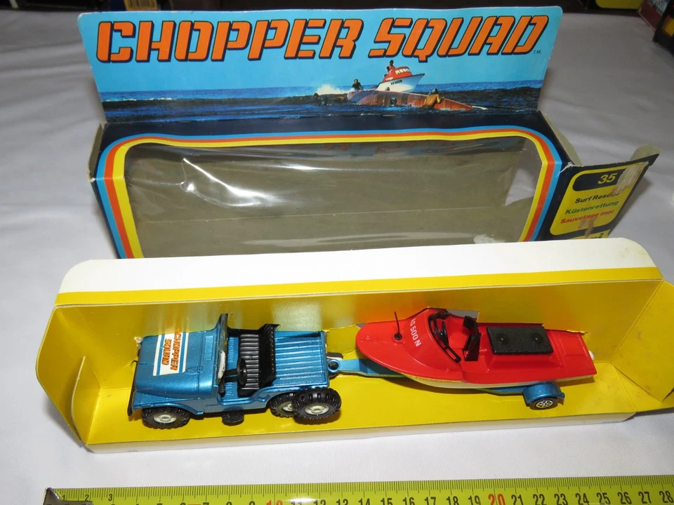 Vintage 1978 Corgi Chopper Squad Surf Rescue Set Jeep + Trailer/Boat No. 35 - Image 3 of 4