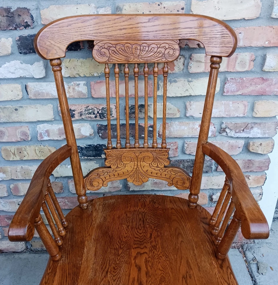 Antiguo sillón vintage tallado con respaldo de prensa roble macizo ¡Raro!! Foto 2 de 4