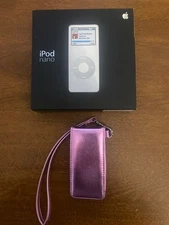 iPod nano 1st Gen 4GB White MP3 Music Player