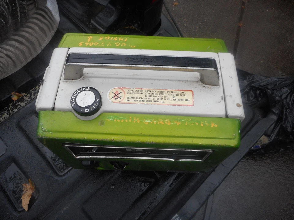Vintage Honda ER400 Vintage Generator Rare Will Start & Run A Minute Then Die - Image 4 of 4