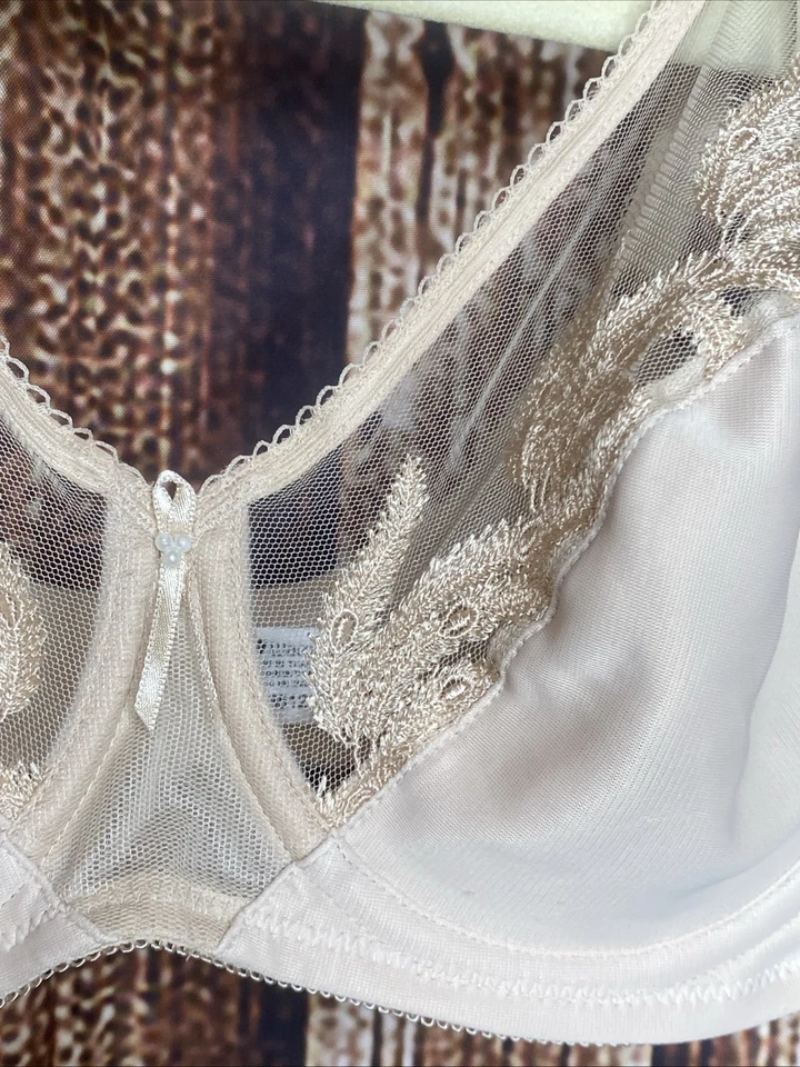 Sujetador Wacoal 85121 Pluma Encaje Con Aros Sin Forro Cobertura Completa Talla 36C Beige Foto 3 de 4