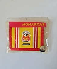 Monarcas oficial  Wallet color red and yellow FMF size 4x5 in Rhinox zipper New