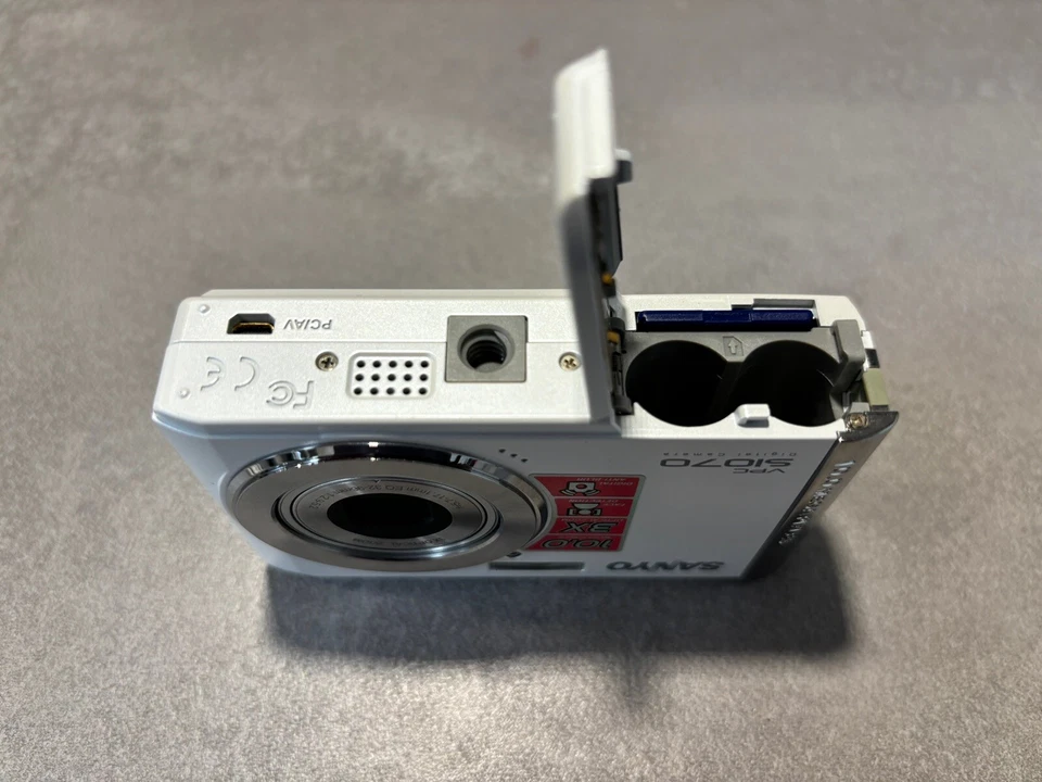 Sanyo VPC-S1070W Digitalkamera Weiß - Bild 4 von 4