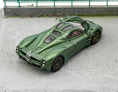 CM 1:64 Green Utopia Super Racing Sports Model Diecast Metal Car - Picture 2 of 10