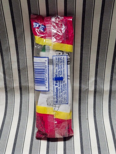 Vintage PEZ Candy Refills & Dispenser - different to choose - Picture 110 of 128