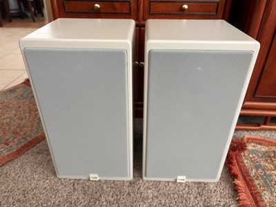 Audiophile Canton Karat 940 White Bookshelf Speakers Excellent Condition - Pair