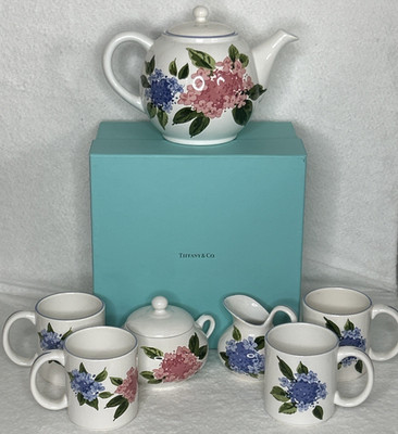 Tiffany & Company Hydrangea Teapot 4 Mugs Sugar Creamer 7 piece