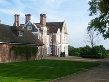 Photo A2 The approach to Charlton Court Ulcombe Charlton Court is a frag c2013