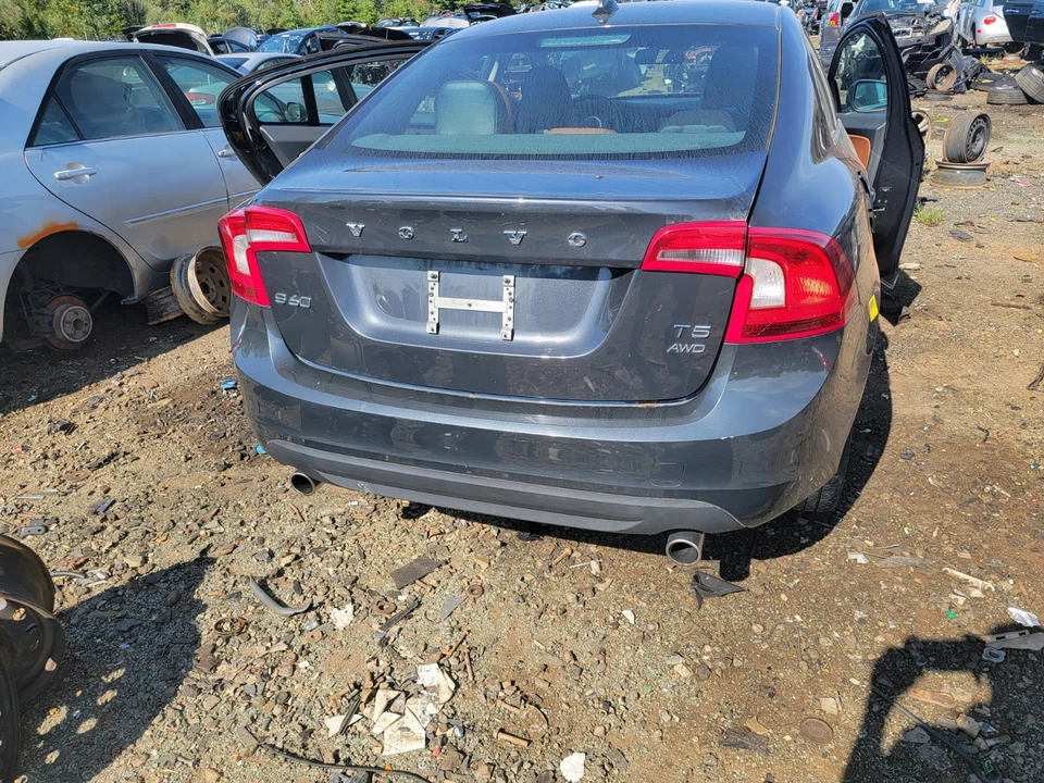 MONTAJE DE CAPUCHA Se adapta a 11-13 VOLVO SERIE S60 SEDÁN OEM GRIS 492 Foto 2 de 4