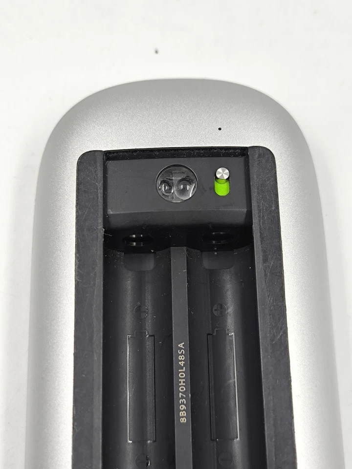 Apple Wireless Magic Mouse A1296 - Funktionierend, Ohne Batteriefachdeckel - Bild 3 von 4