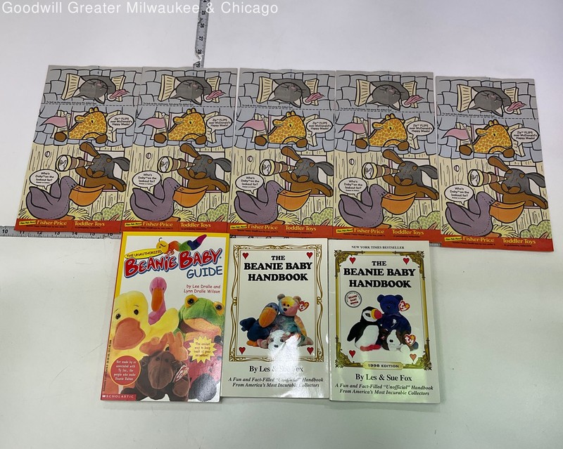 Vintage Lot of Beanie Baby Guide Handbooks x3 & Clubhouse Happy Meal Bags x5