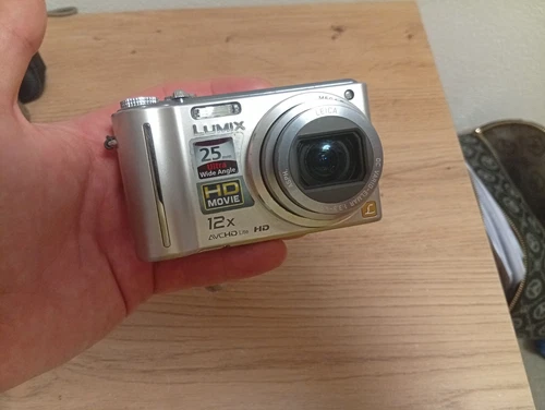 Panasonic LUMIX DMC-TZ7/DMC-ZS3 10,1 MP Digitalkamera - Silber - Bild 2 von 5