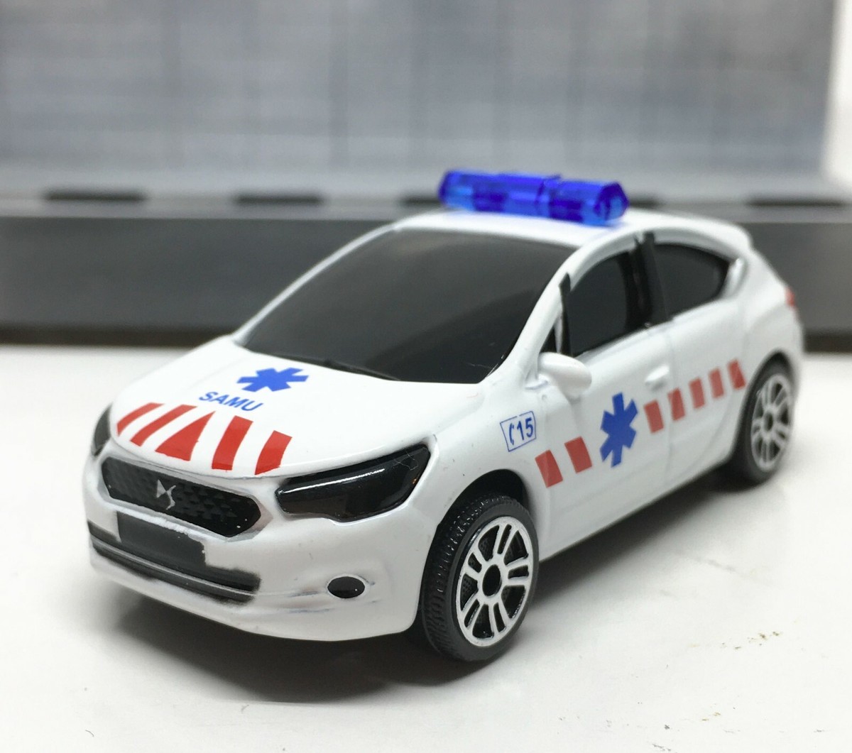 Majorette Citroen DS4 Facelift White - SAMU Wheels D5S - 1:64 (3