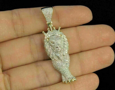 Classic Look White Round Colorless Stone King Lion Walking Charm Silver Pendant