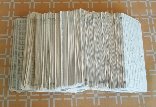 IBM Ancienne VERITABLE Carte Perforée 80 Colonnes Stockage INFORMATIQUE RARE - 第 4/6 張圖片