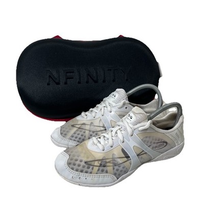 nfinity vengeance Women's Cheer Shoes White Size 8 With Case Cheerleading Shoes