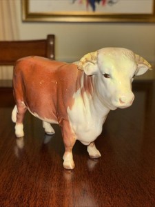 OLD EARLY VINTAGE P0RCELAIN BESWICK HEREFORD BULL VGC