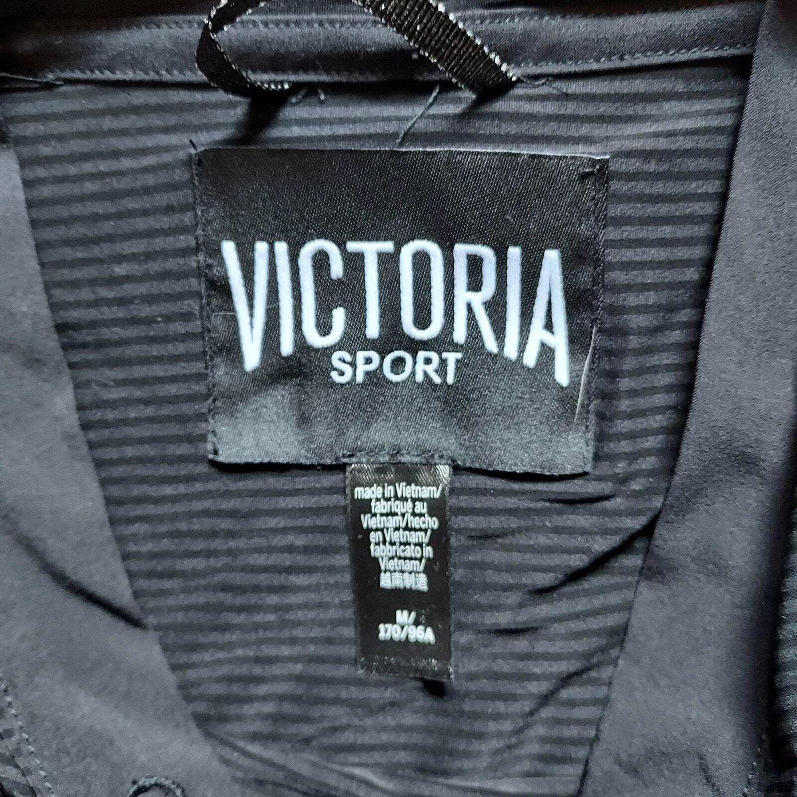 UNDERCOVER Felpa con cappuccio Victoria Sport donna manica lunga nera leggera performance elasticizzata M