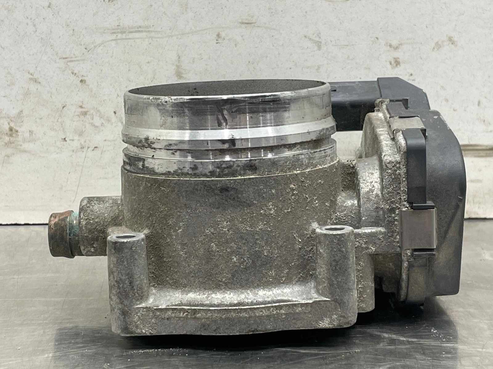 2009 Bmw 335i Xdrive 3.0L Throttle Body Valve Assembly 74k Miles