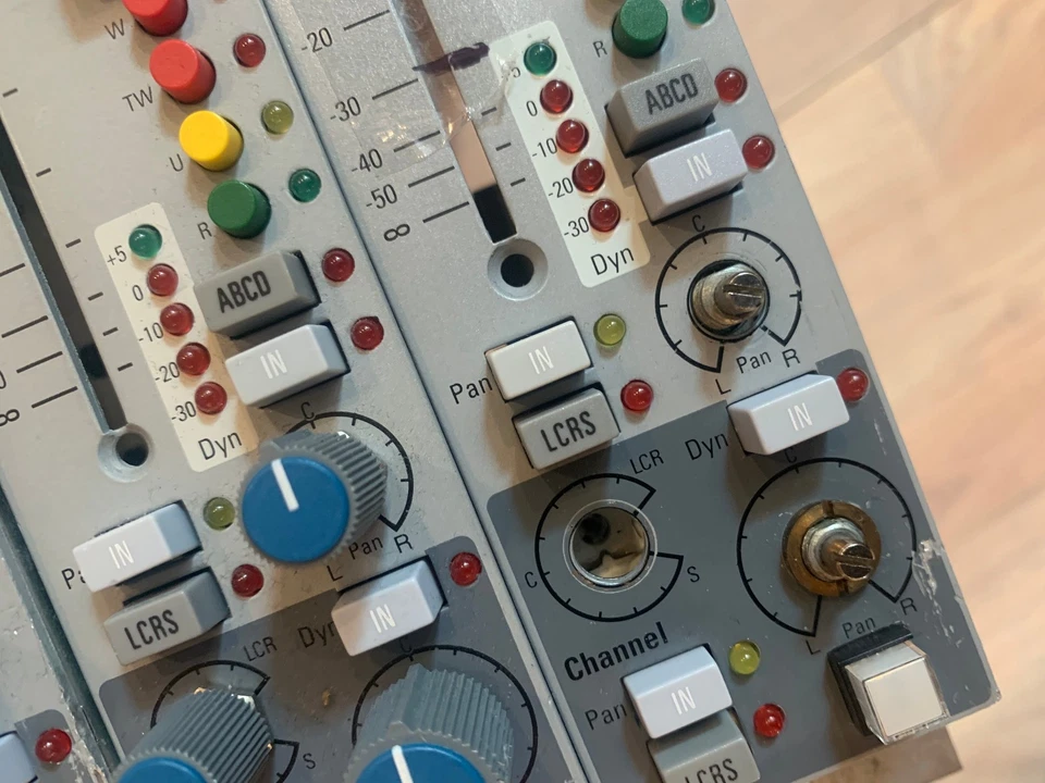 AMEK  9098i.   modules - Image 4 of 4