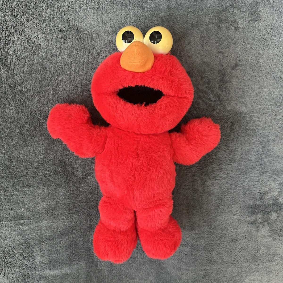 VINTAGE 1995 TYCO Tickle Me Elmo Sesame Street Talks & Laughs 16
