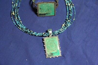 Drapers & Damons Beaded Necklace with Pendant and Bracelet