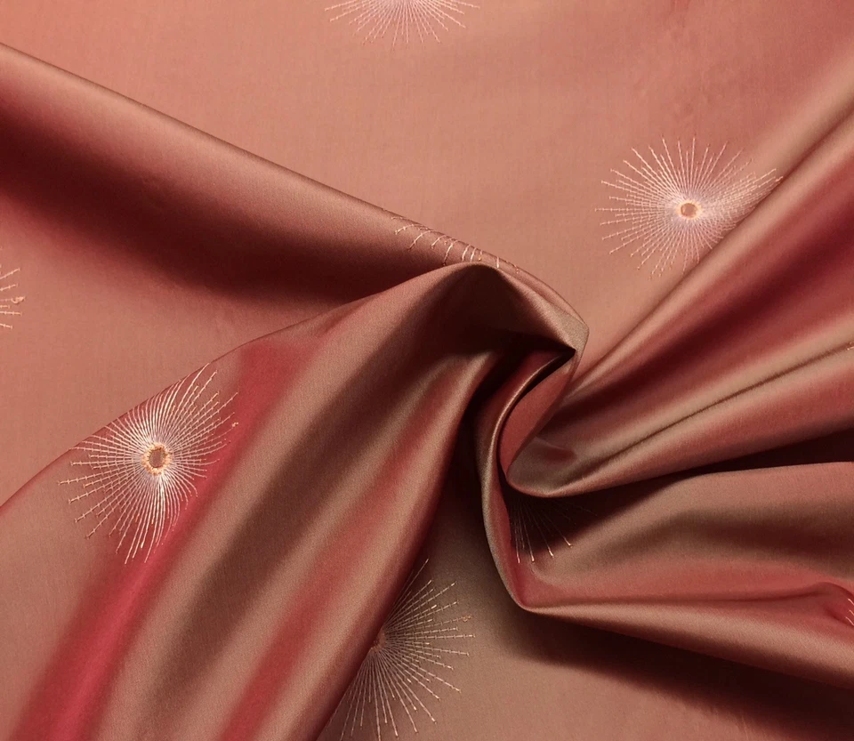 TELA MULTIUSOS DE SEDA SINTÉTICA BORDADA CORDOBESA FABRICUT SUNBURST POR YARDA 54"W Foto 4 de 4