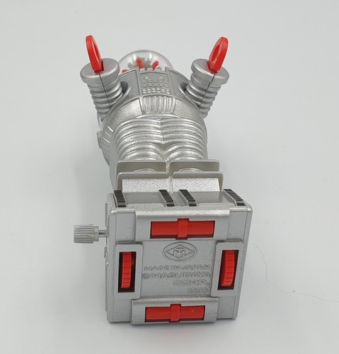 LOST IN SPACE: ROBOT YM-3 MODELO DE CUERDA + CARRO Y POD ESPACIAL JUEGO DE MODELO DIECAST - Imagen 9 de 10