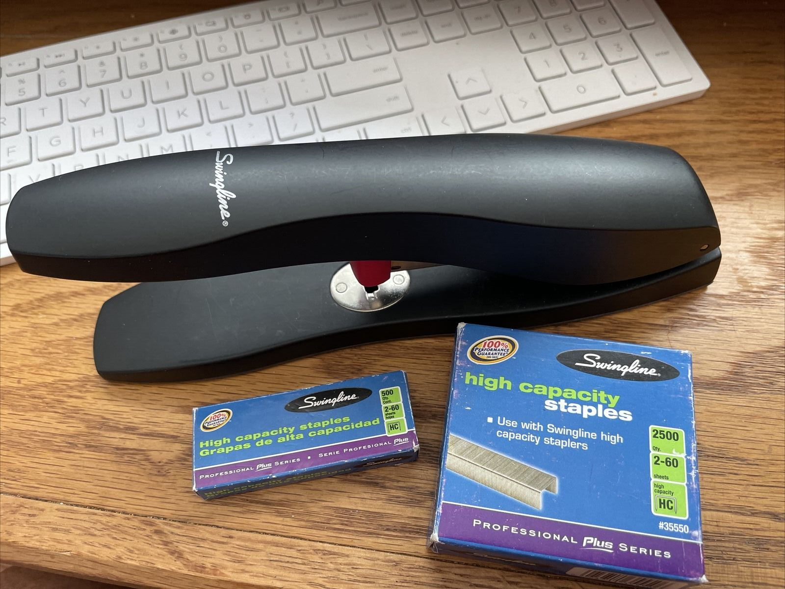 Swingline High Capacity Stapler 60 Sheets with 35550 Staples Model 77701/15-image