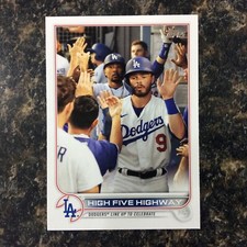 2022 Topps Series 2 #505 High Five Highway Los Angeles Dodgers