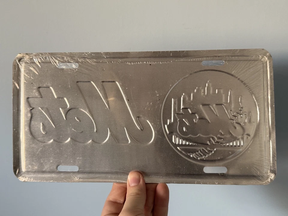 NOS New York Mets Embossed Metal License Plate! Vintage 90's MLB! - Image 3 of 3