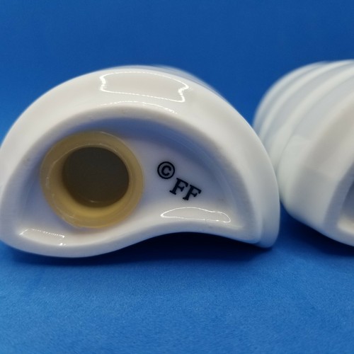 Fitz & Floyd Yin Yang Porcelaine Salt & Pepper Shakers - Picture 2 of 12