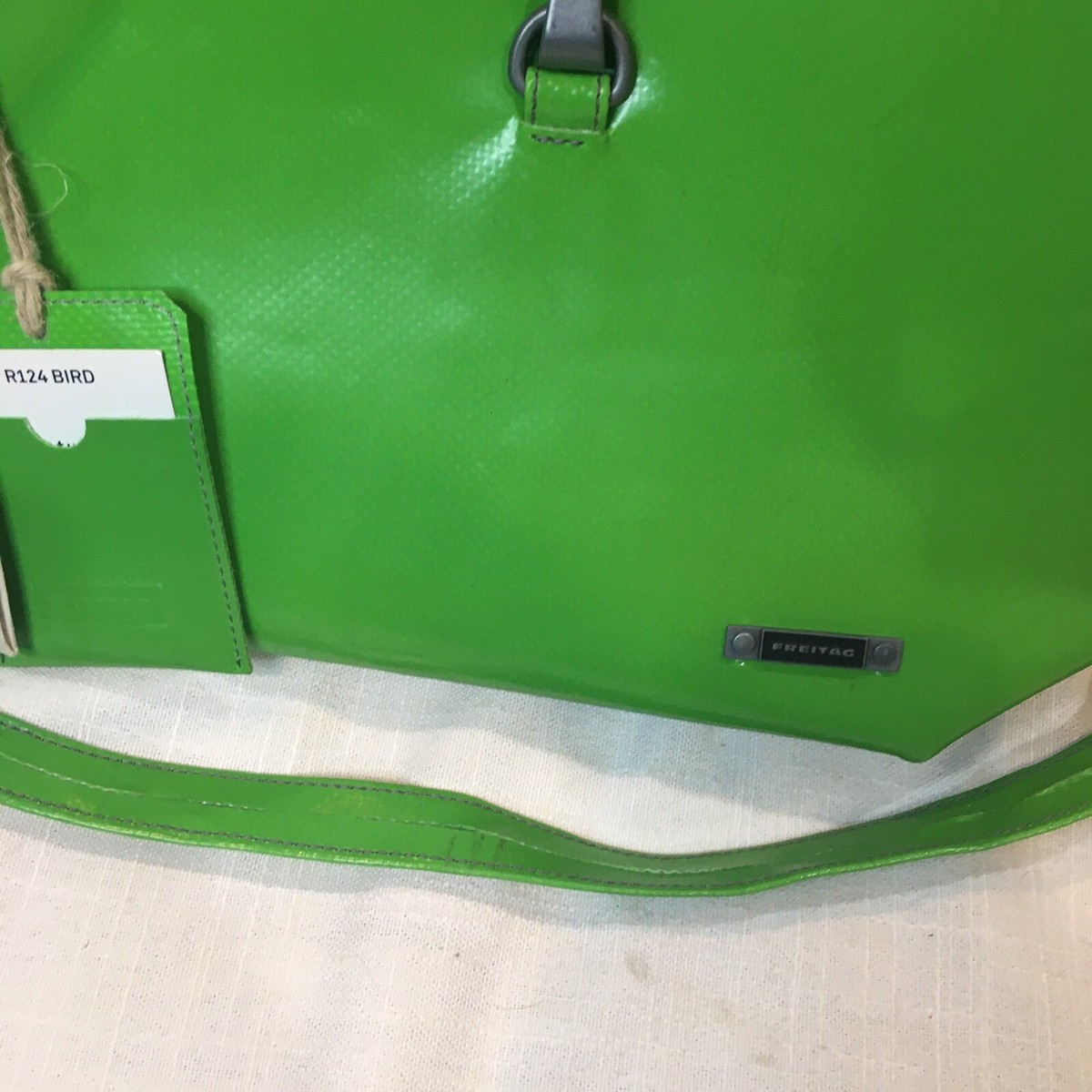 【新品同様】FREITAG reference　R124 BIRD Freitag R124 BIRD Crossbody Bucket Shoulder Bag ~ LIME GREEN