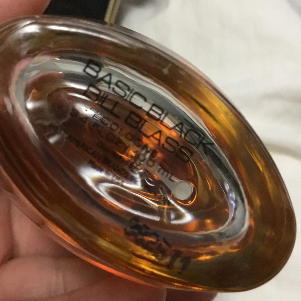 Bill Blass Basic Black Colônia Spray For Her 100 ml 3,4 fl. oz. Não usado com caixa - Imagem 4 de 4