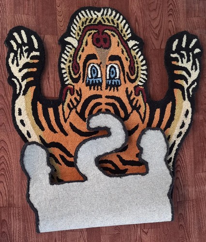 Tibetan Tiger Rugs Handmade 100% Woolen Hand Tufted For Home Decoration - Picture 6 of 6