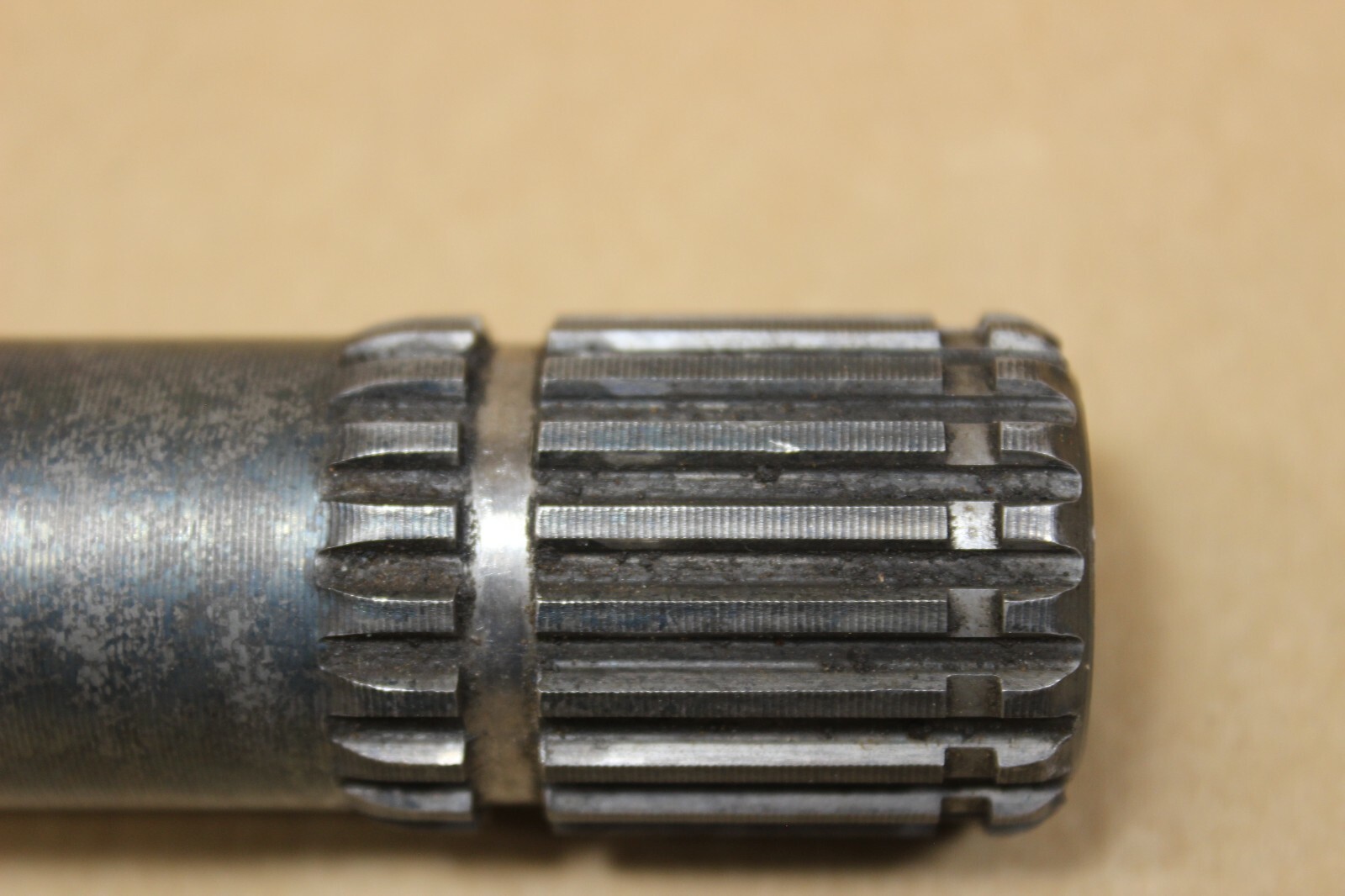 8086 8995 Ford F150 Bronco Dana 44 IFS TTB Front Outer Axle Yoke Stub