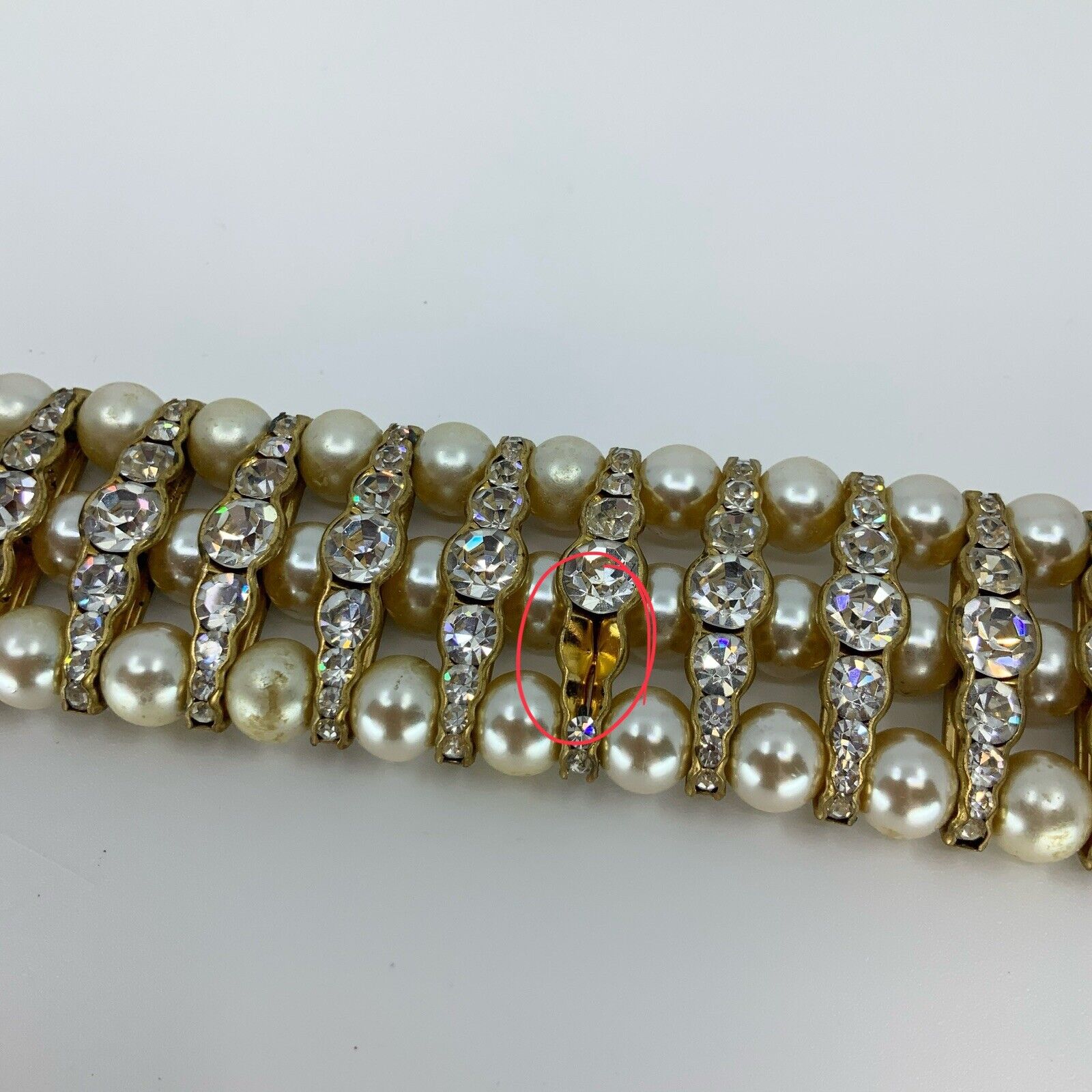 VTG Gold Tone Faux Pearl and Rhinestone Statement… - image 3