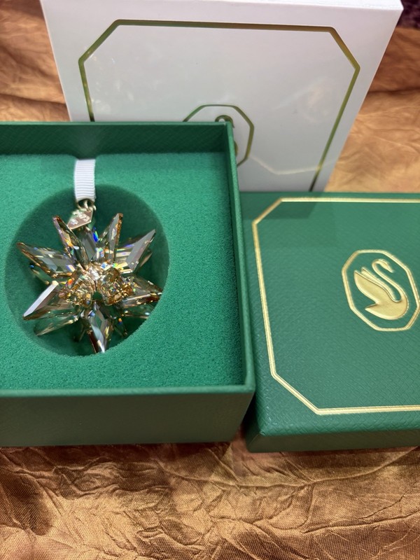 Swarovski 2023 Annual Edition Festive 3D Ornament Gold (5653577), Retired, LE