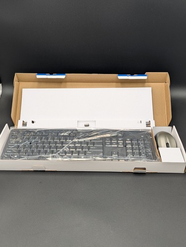 Verbatim Silent Wireless Mouse and Keyboard Combo Black - Picture 2 of 5