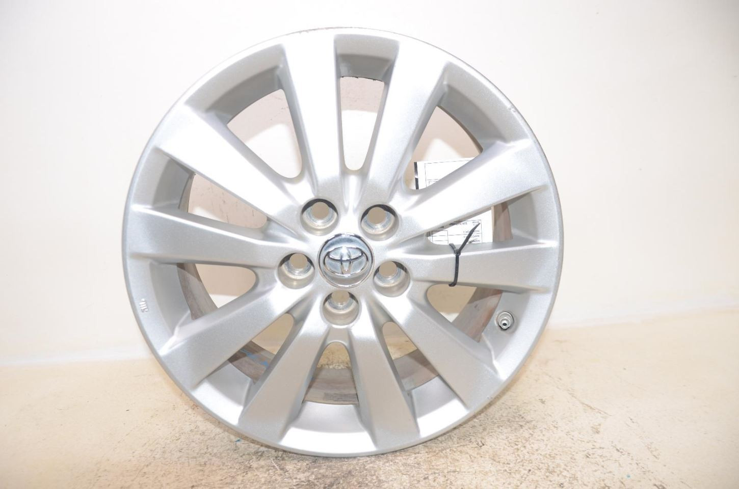 2009 2010 TOYOTA COROLLA 16x6.5 Silver Alloy 10 Spoke Wheel Rim           904154