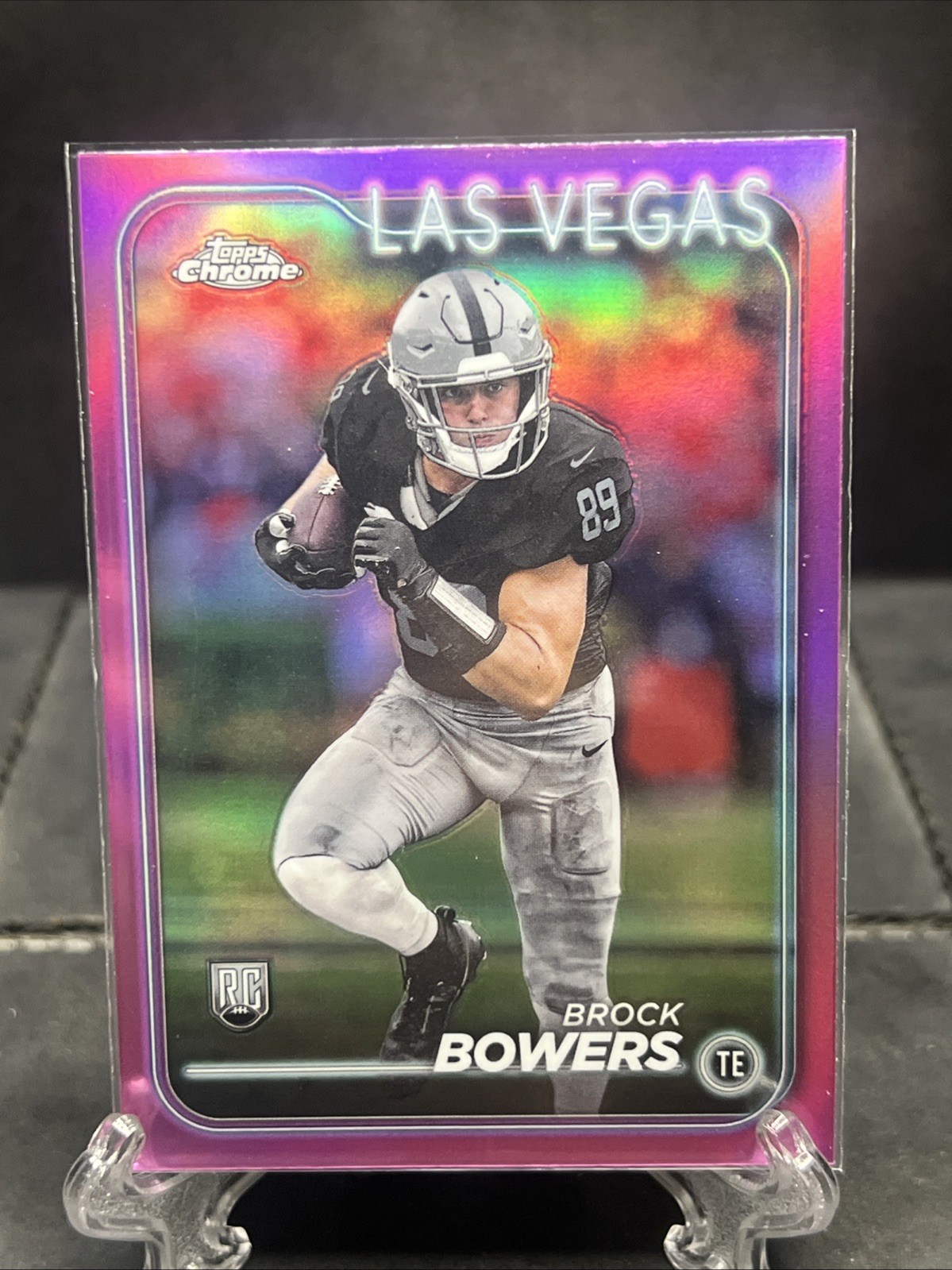 2024 Topps Chrome - Rookies Brock Bowers #207 Pink Refractor (RC)
