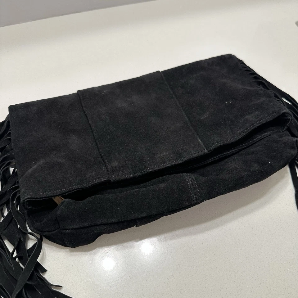 Bolso sin asas plegable con flecos de cuero gamuza negro cartera boho-chic vaquera occidental Foto 2 de 4