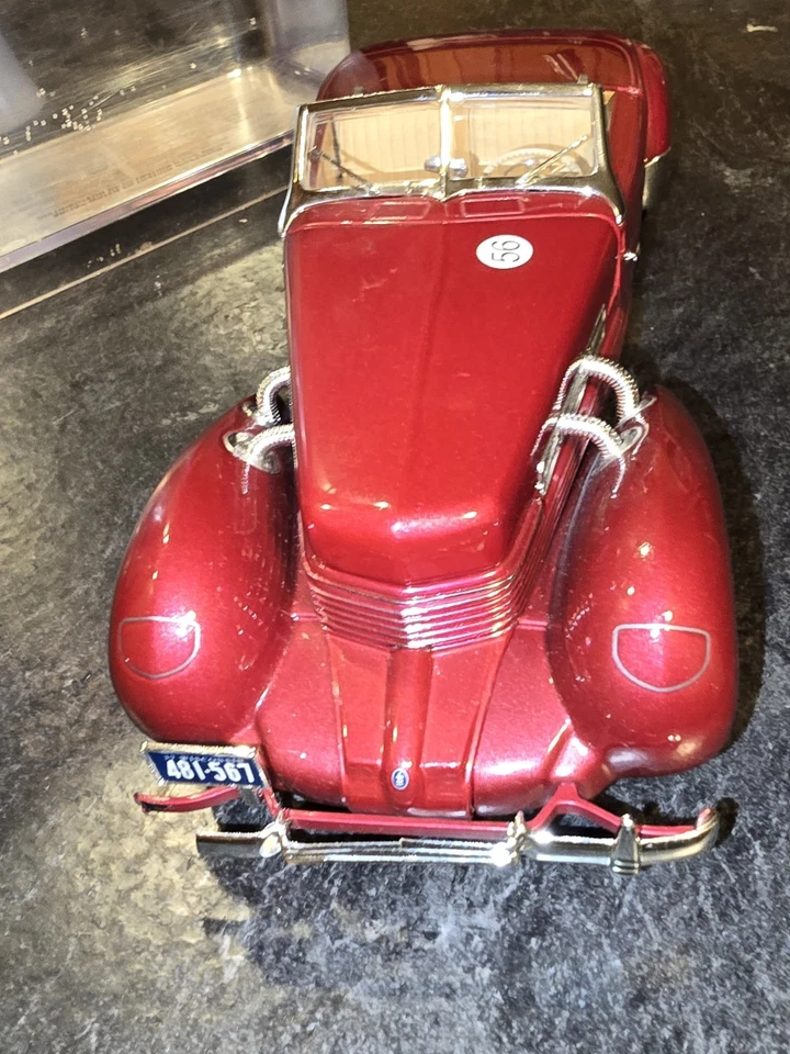 ERTL 1/18 Diecast 1937 Cord 812 Convertible 48 - Image 3 of 4