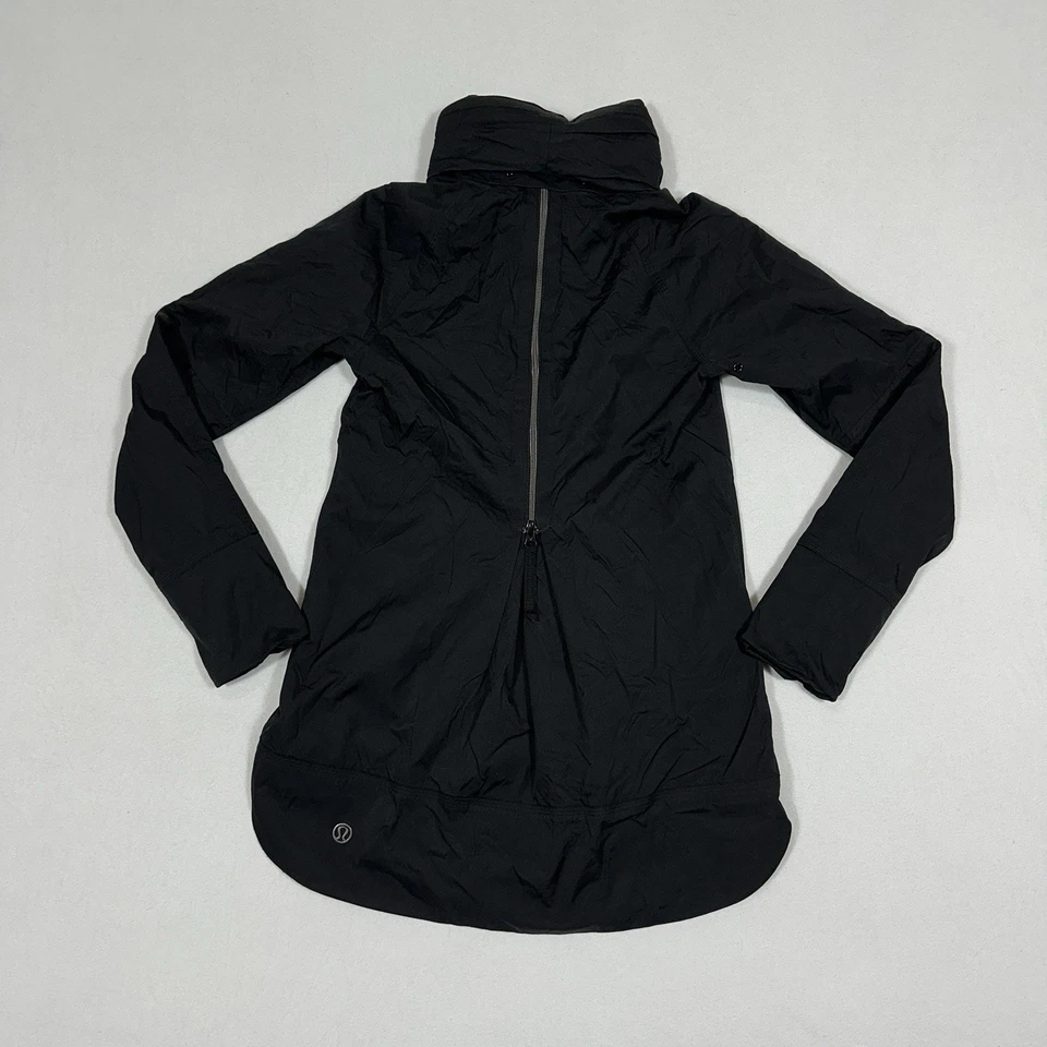 Abrigo Chaqueta de Lluvia Lululemon Fo Dizzle Para Mujer’s 4 Negro Camuflaje Forrado Empacable Capucha Foto 4 de 4