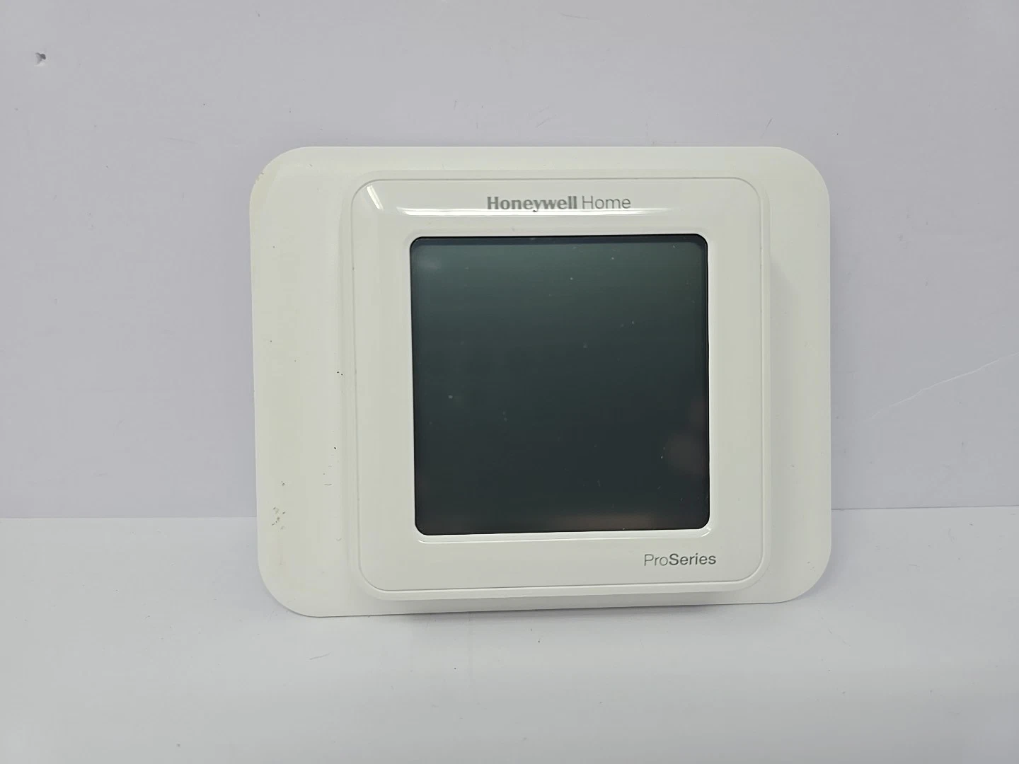 Honeywell Home T6 Pro Smart Wi-Fi Programmable Thermostat White
