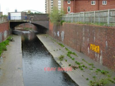 PHOTO  RIVER REA HIGHGATE THE RIVER REA FLOWS FOR 14 MILES BEFORE BECOMING A TRI