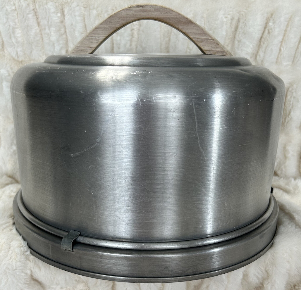 Mirro Layer Cake/Bundt Cake Carrier Aluminum Quick Release Closure