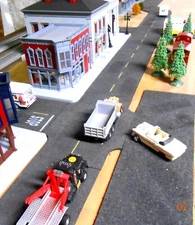 HIGHWAY CORK ROADBED FOR LIONEL TRAINS.  11-PICTURES